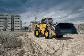 Selling Heavy Equipment in Dallas? Here’s What You Need to Know